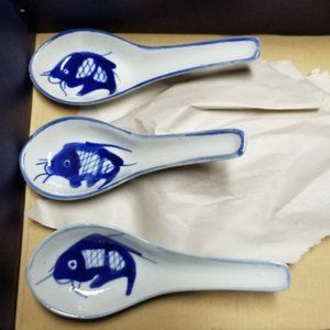 3 TOUGEI Porcelain Spoons